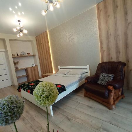 Lux Apartment & Центр,Жк Театральний Rivne Buitenkant foto