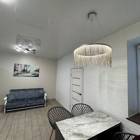 Lux Apartment & Центр,Жк Театральний Rivne Buitenkant foto