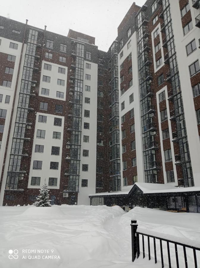 Lux Apartment & Центр,Жк Театральний Rivne Buitenkant foto