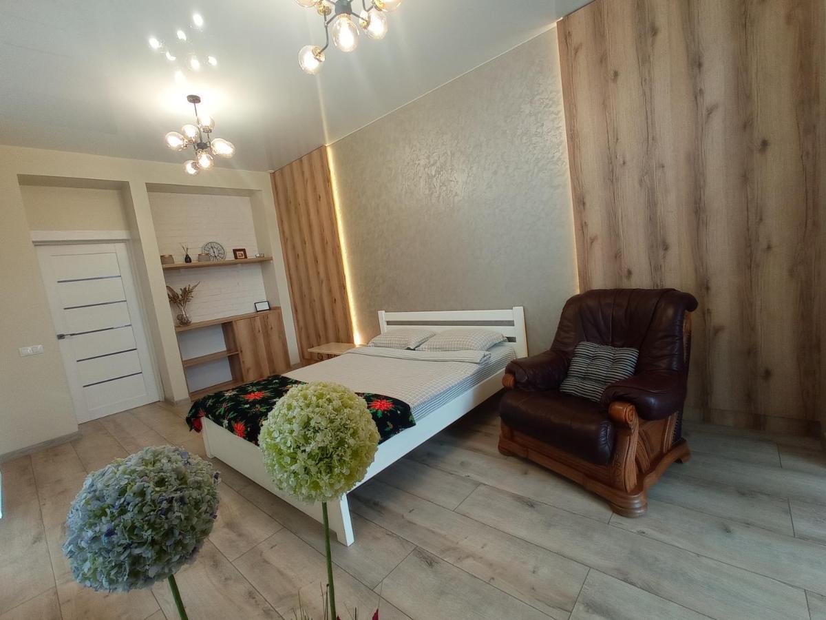 Lux Apartment & Центр,Жк Театральний Rivne Buitenkant foto