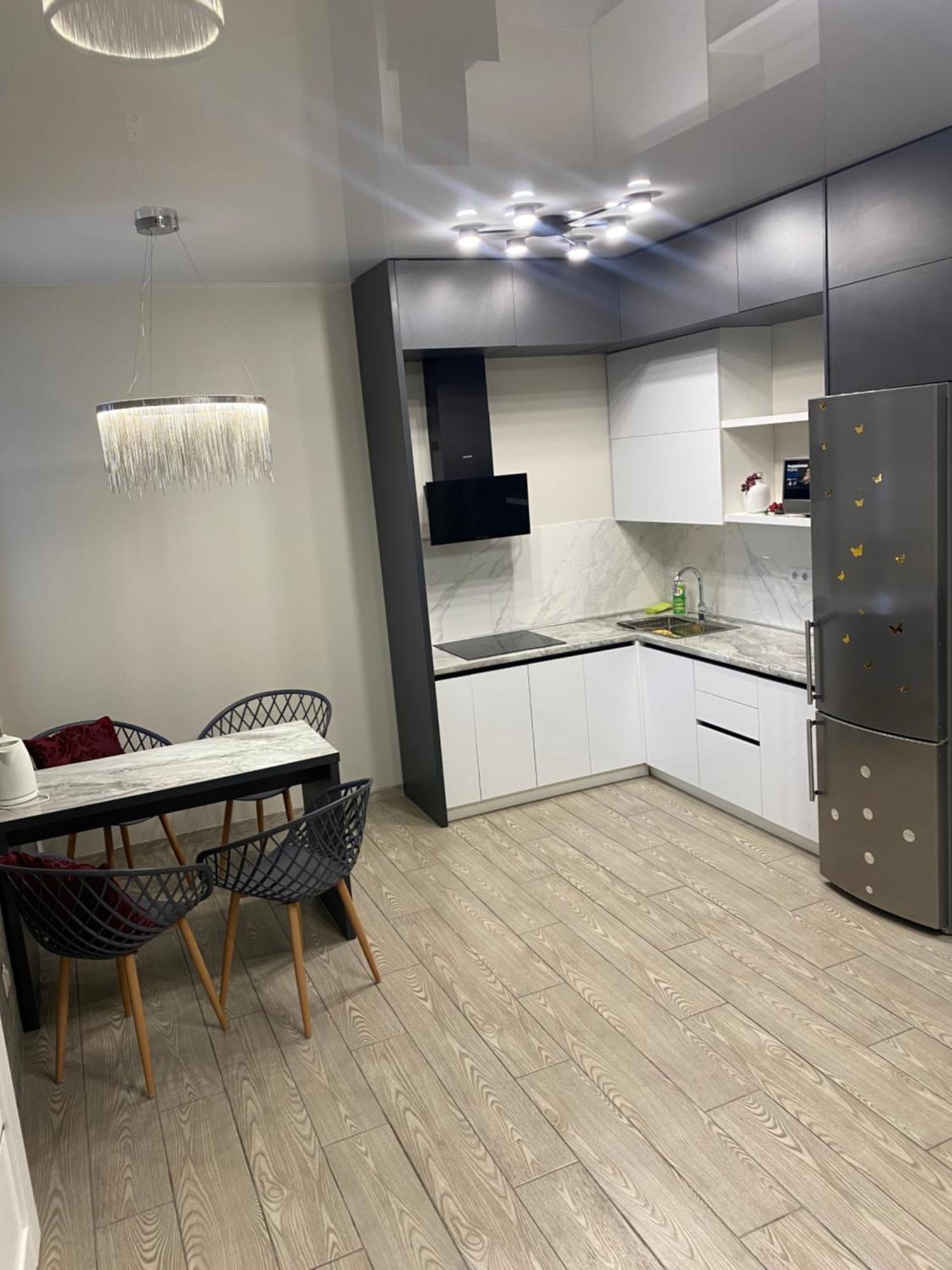 Lux Apartment & Центр,Жк Театральний Rivne Buitenkant foto