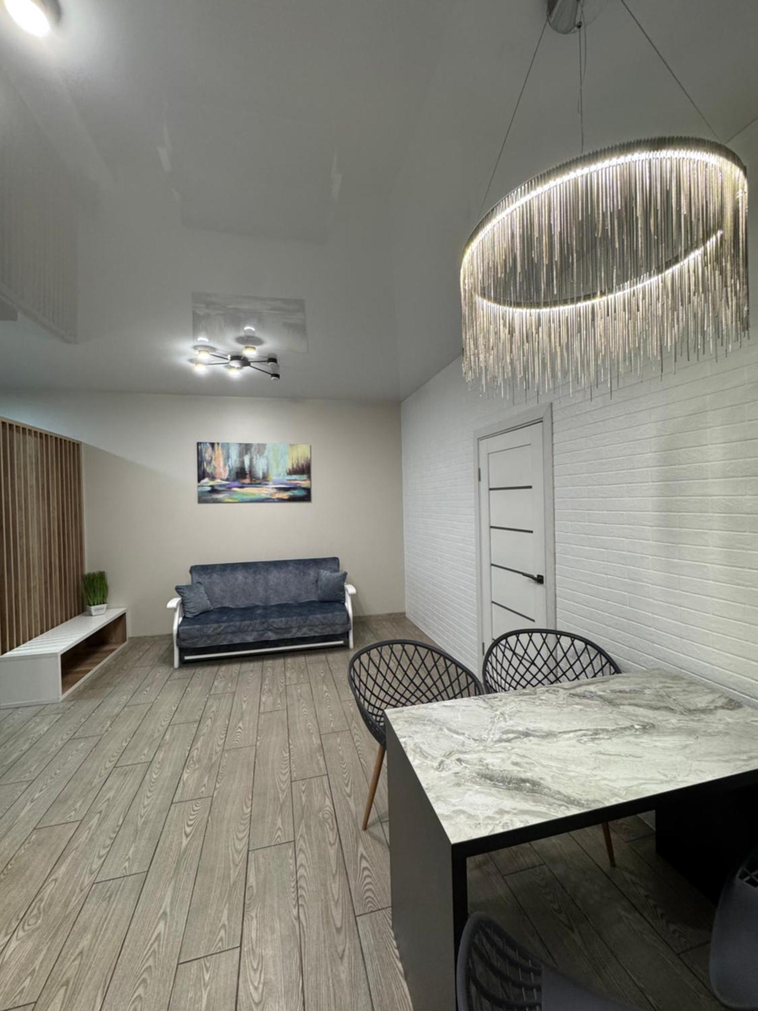 Lux Apartment & Центр,Жк Театральний Rivne Buitenkant foto