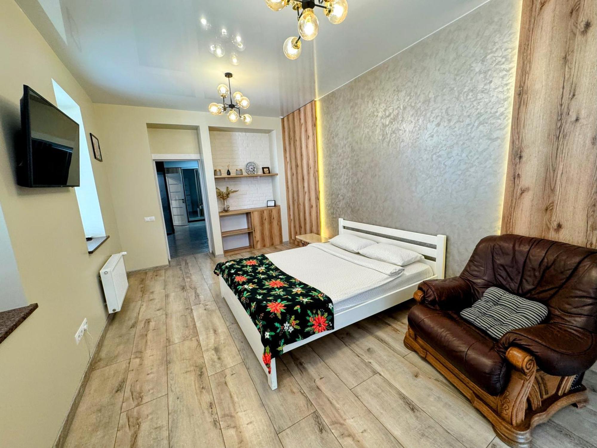 Lux Apartment & Центр,Жк Театральний Rivne Buitenkant foto