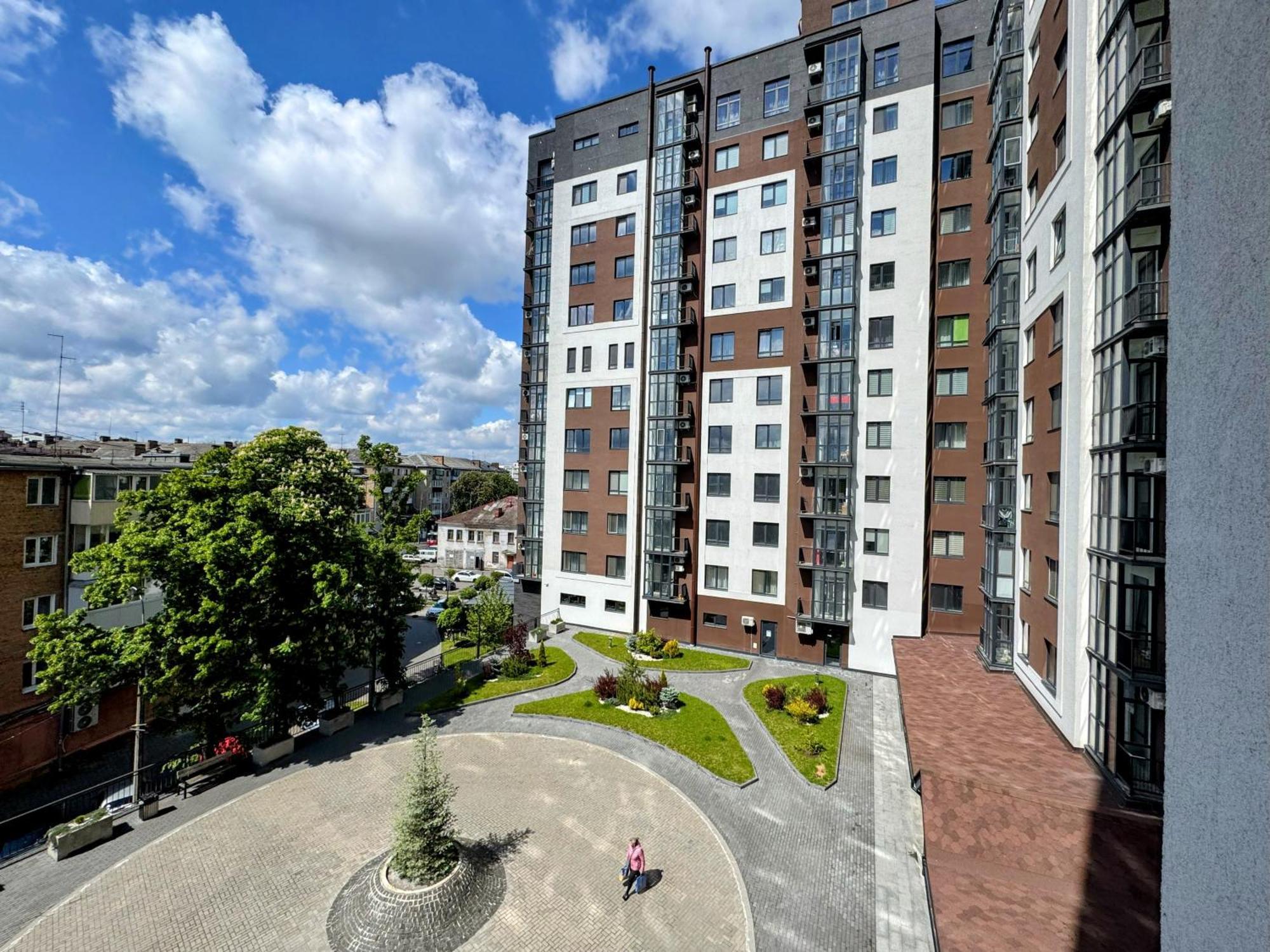 Lux Apartment & Центр,Жк Театральний Rivne Buitenkant foto